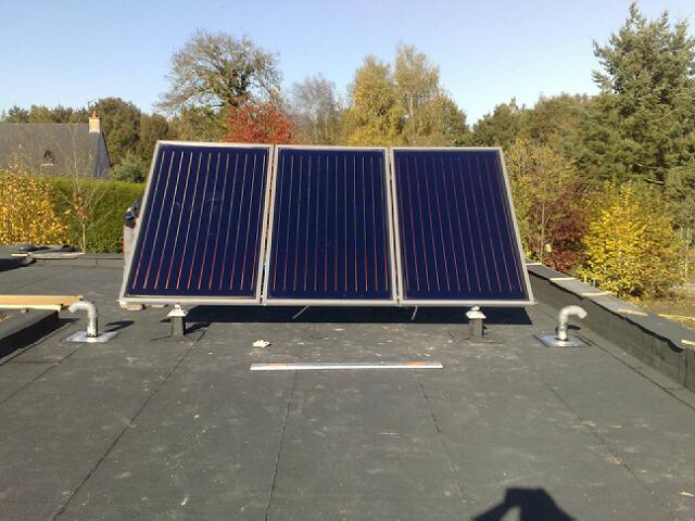 Pose panneau solaire sur toit terrasse